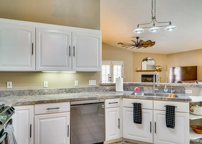 Heated Pool & Spa: Catalina Mtn-view Home! Holiday home *