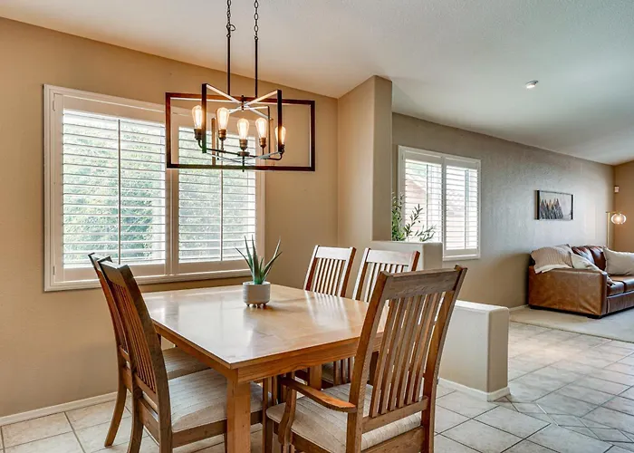 Heated Pool & Spa: Catalina Mtn-view Home! Holiday home